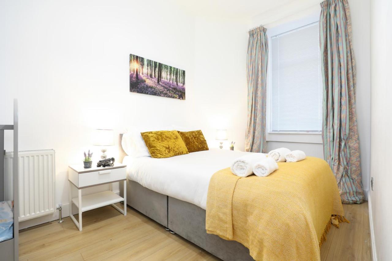 Stunning Modern 3 Bedroom Apartment Edinburgh Ngoại thất bức ảnh